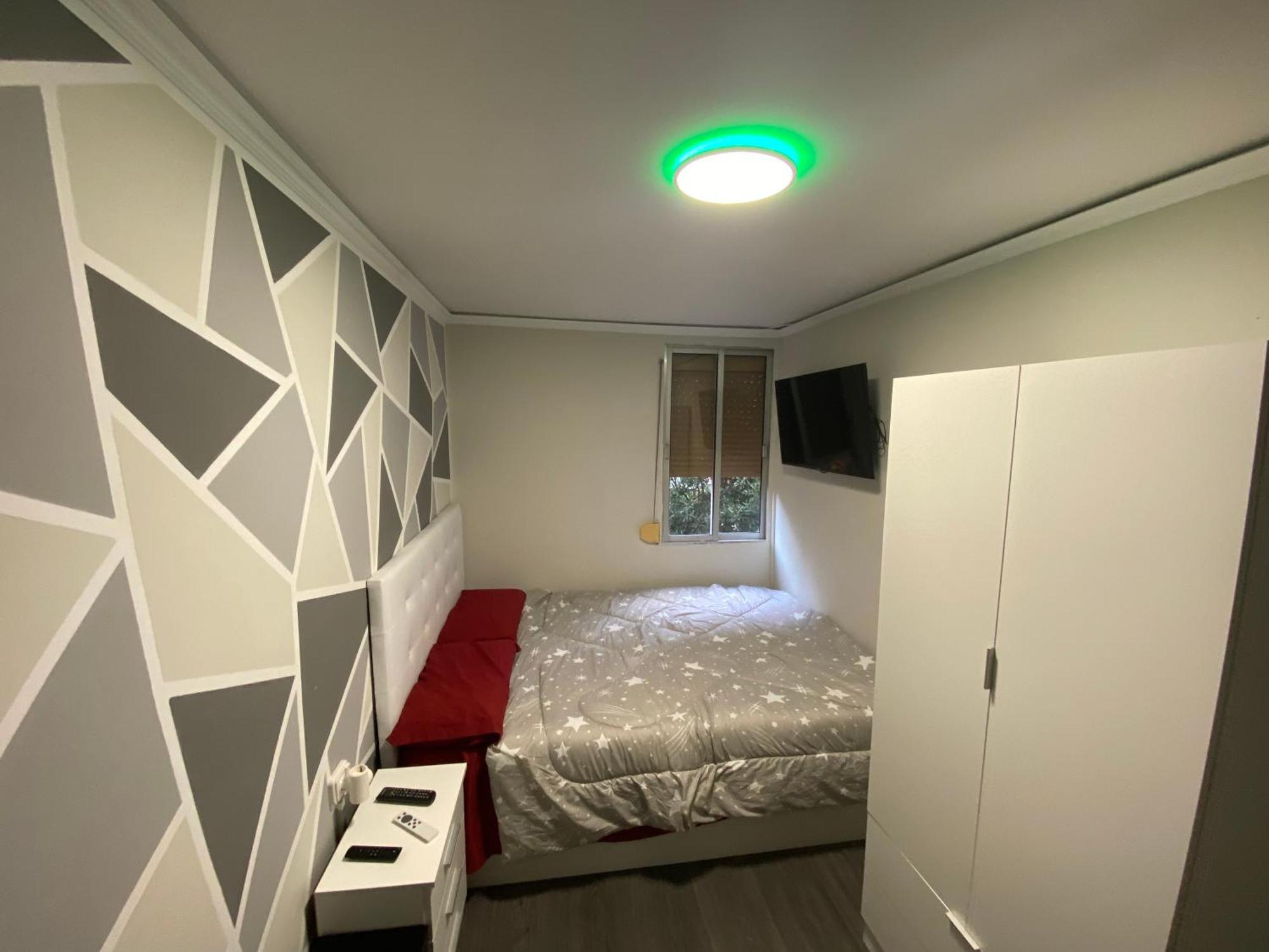 Habitaciones Cerca Del Centro De Barcelona, Barceloneta, Aeropuerto Y Fira L'Hospitalet de Llobregat Habitación foto
